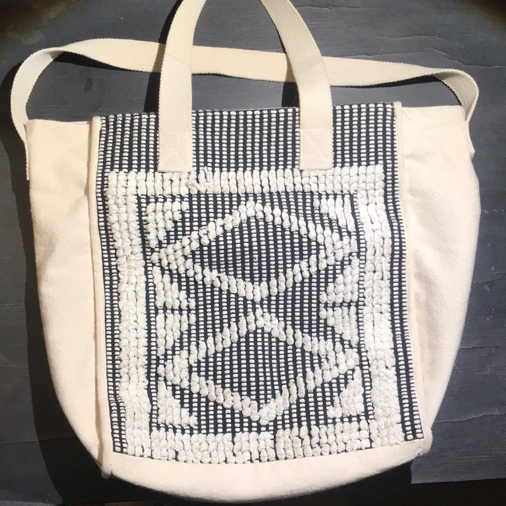 Aerie travel tote